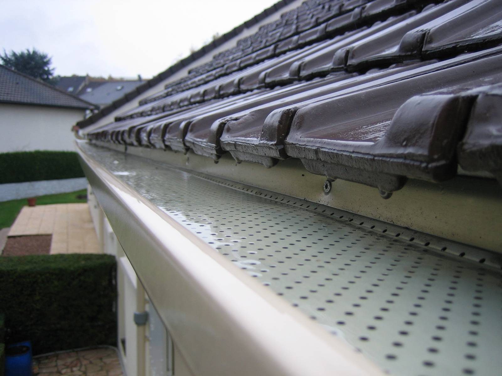 Pose d'une gouttière demi ronde pour une maison à Libourne 33500