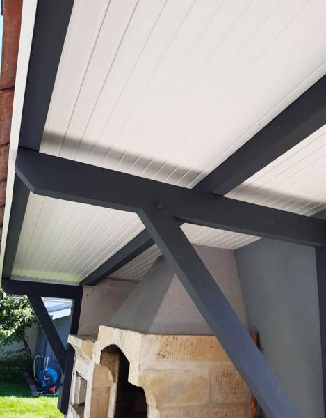 Sous-faces en aluminium blanc posées par les professionnels de l'entreprise Alu Concept