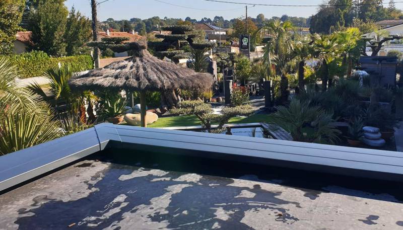 Couvertine sur-mesure en aluminium pour un toit-terrasse à