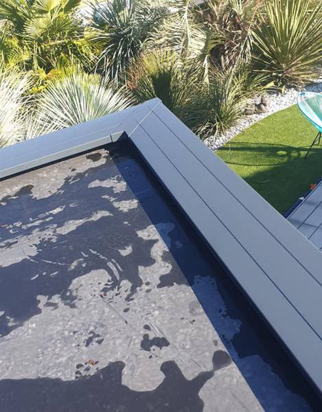 Pose d'une couvertine en aluminium par la société Alu Concept sur la commune de