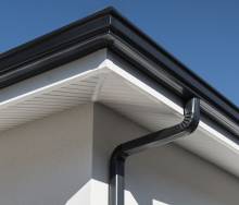 Conception et pose de gouttières à Créon dans l'Entre-Deux-Mers 